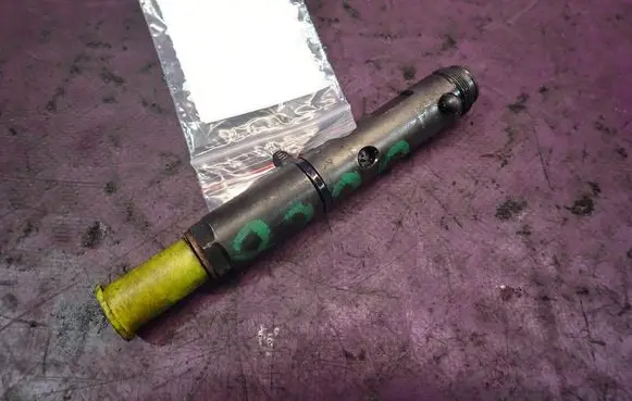 Opel Vectra C Fuel injector 