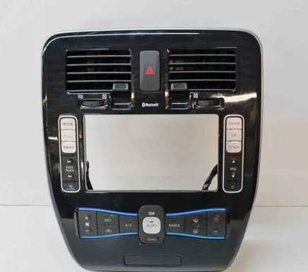 Nissan Leaf I (ZE0) Dashboard glove box trim T1019295Z 682U13NA0A