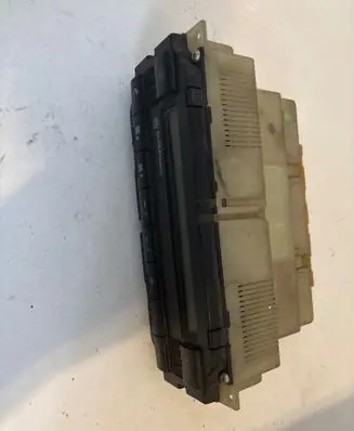 Volkswagen PASSAT B5 Climate control unit
