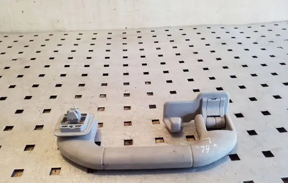 Mercedes-Benz C W204 Rear interior roof grab handle A2048100151