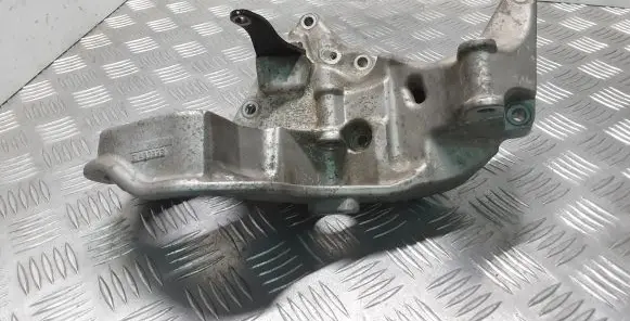 Volvo V40 Fuel pump bracket 31480996