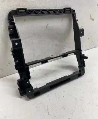 Volkswagen Touran I Radio/GPS head unit trim 1T0858005