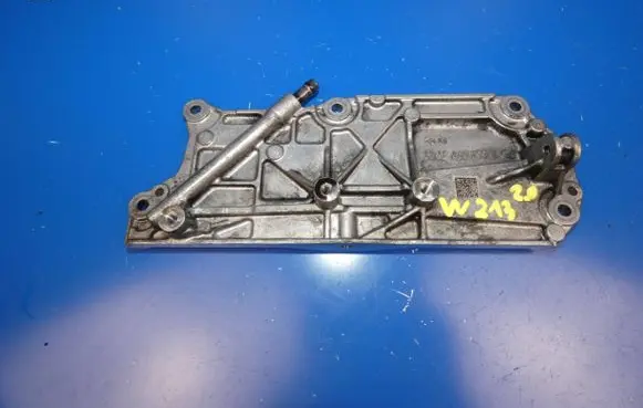 Mercedes-Benz E AMG W213 Timing belt guard (cover) A6540103903