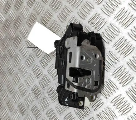 Volkswagen Amarok Rear door lock 2H0839015E