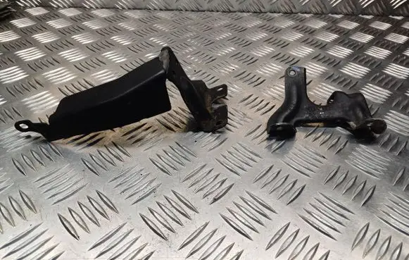 Audi A6 S6 C6 4F EGR valve cooler bracket 059131133H 059131121C