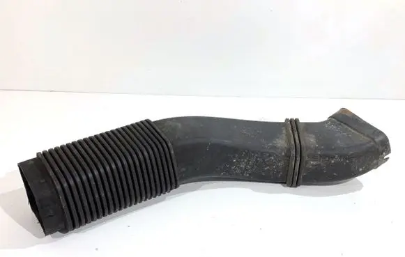 BMW 5 GT F07 Air intake hose/pipe 7811597