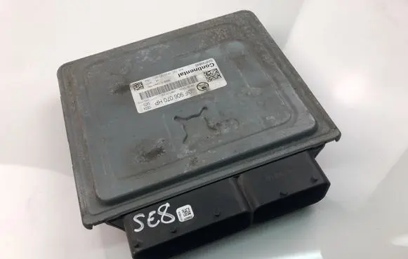 Skoda Fabia Mk2 (5J) Engine control unit/module 03F906070HP