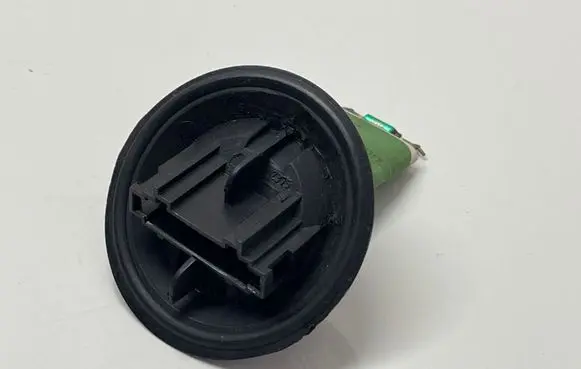 Volkswagen Polo Heater blower motor/fan resistor 12375 5HL351321191