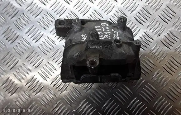 Volkswagen Golf VI Engine mount bracket G2579100
