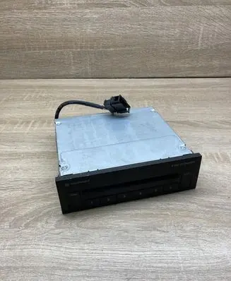 Volkswagen PASSAT B6 CD/DVD changer 3C0035110A