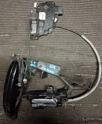 Ford S-MAX Front door lock 8M2AR21813CA A048317 6M21U219A65BY