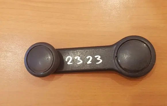 Ford Sierra Front door window winding handle 83BBA23348AB