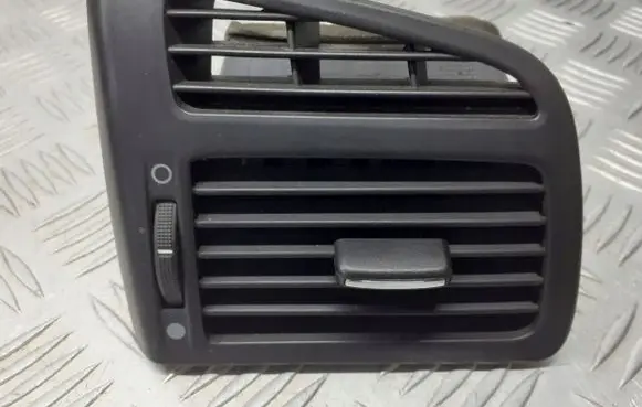 Fiat Croma Dashboard air vent grill cover trim 735364107