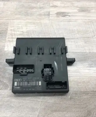 Audi A8 S8 D3 4E Comfort/convenience module 4E0907279Q 00007898C1 4E0910279Q