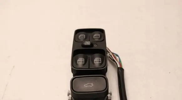 Mercedes-Benz CLK A209 C209 Window control relay 