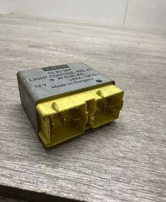 Volvo S70 V70 V70 XC Light relay 9483309 895185000