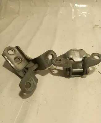 Lexus RX 330 - 350 - 400H Rear door lower hinge A046694