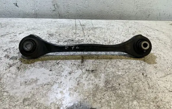 Volkswagen PASSAT B7 Rear control arm