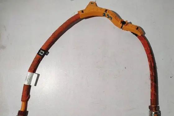 Mercedes-Benz GLC C254 Positive cable (battery) A2545405518