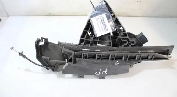 Ford C-MAX I Front door lock