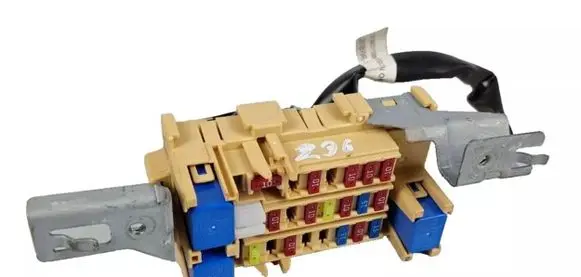 Nissan Juke I F15 Fuse box set 24010BV94E
