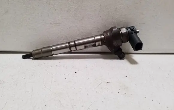 Audi A1 Fuel injector 0445110473 04L130277AD