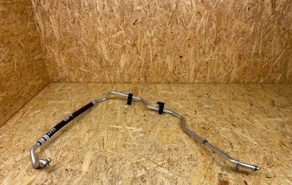 Toyota RAV 4 (XA50) Engine coolant pipe/hose