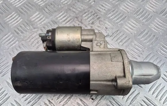 Mercedes-Benz C W203 Starter motor A0061511001 0001108222