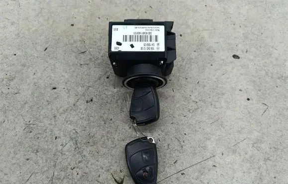 Mercedes-Benz A W169 Ignition lock 1695451308