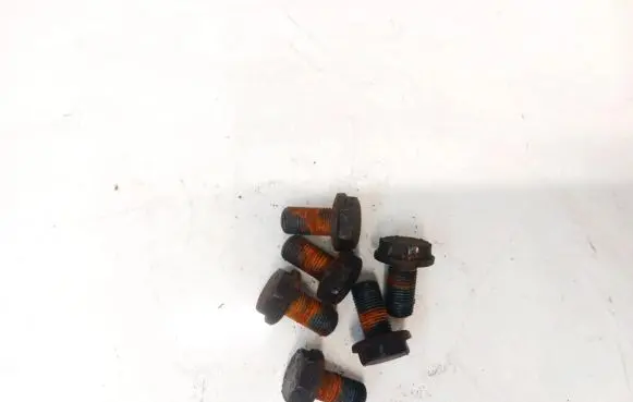 Volkswagen Polo Nuts/bolts 