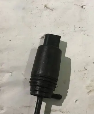 BMW 7 E65 E66 Windscreen/windshield washer pump 8377612