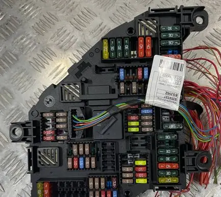 BMW 7 F01 F02 F03 F04 Fuse box set 9255281201 211111