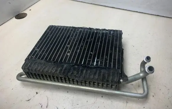 BMW 3 E46 Air conditioning (A/C) radiator (interior) 65693