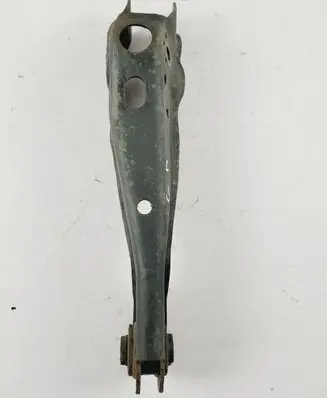 Nissan Pathfinder R52 Rear upper control arm/wishbone
