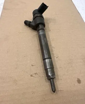 Volvo V70 Fuel injector 0445110078