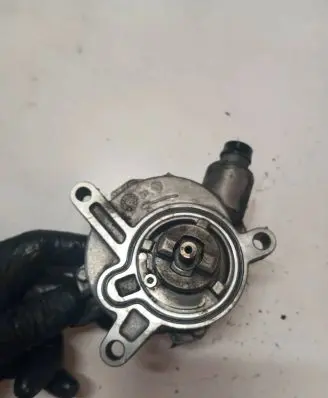 Vacuum pump