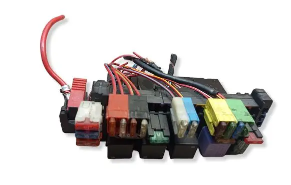 Mercedes-Benz S W220 Fuse box set A0025421319 516781 08045130