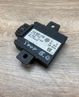 Volkswagen Touareg I Alarm control unit/module 7L0907719