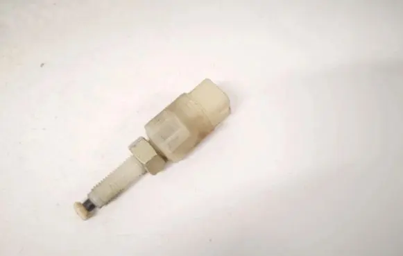 Volkswagen PASSAT B5 Brake pedal sensor switch 4a0945515a