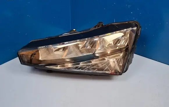 Skoda Scala Headlight/headlamp 657941015 90176071