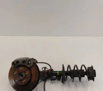 Nissan Leaf II (ZE1) Front wheel hub spindle knuckle