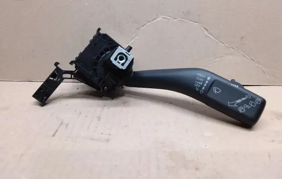 Skoda Octavia Mk2 (1Z) Wiper control stalk 1K0953519H