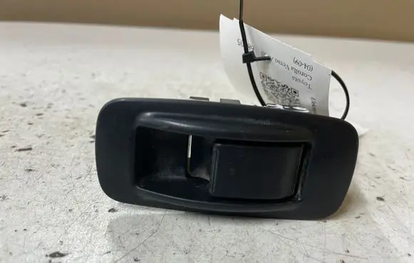 Toyota Corolla Verso AR10 Electric window control switch 54035228 2247