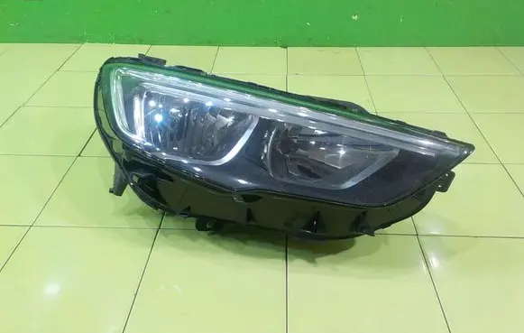 Opel Insignia B Headlight/headlamp 662588537