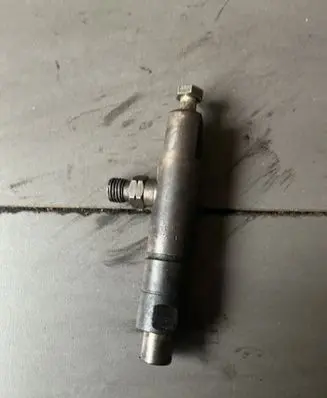 Fuel injector