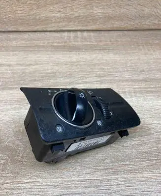 Mercedes-Benz E W211 Light switch 2115450304 04056041