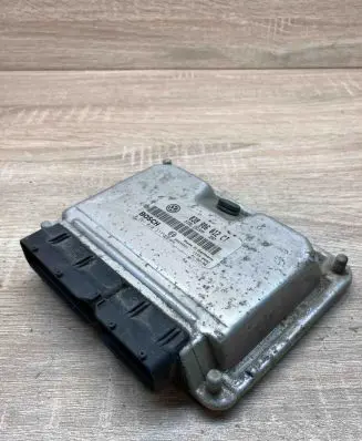Volkswagen Polo Engine control unit/module ECU 038906012CT 0281010377