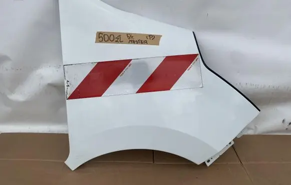 Opel Movano B Fender 631000936R