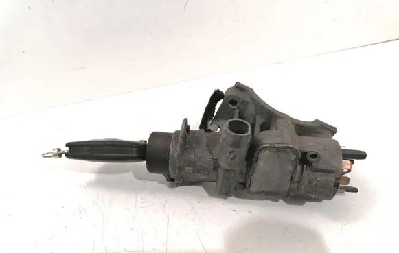 Audi A4 S4 B5 8D Ignition lock 4B0905851