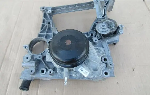 Mercedes-Benz C W205 Other engine bay part A6512006001